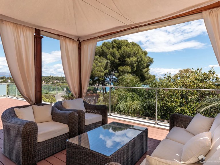 Villa for Sale in Cap D Antibes, Antibes Area 14