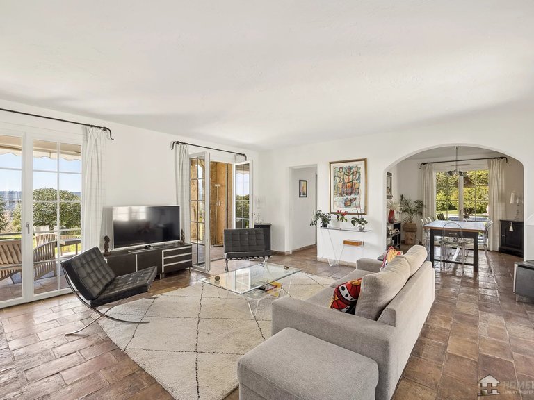 Villa for Sale in St Paul, Vence, St. Paul Area 5