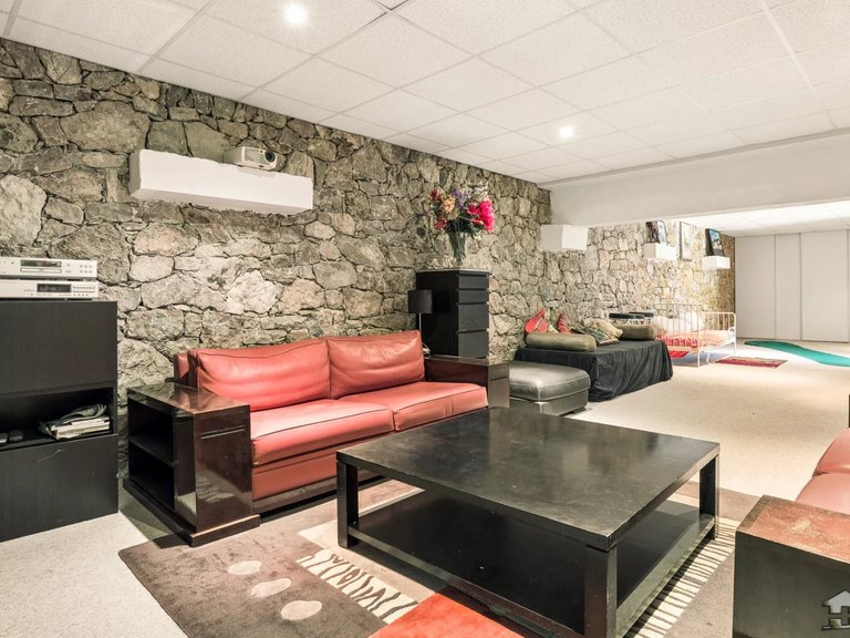 Villa for Sale in Le Rouret, Mougins, Valbonne, Grasse Area 11