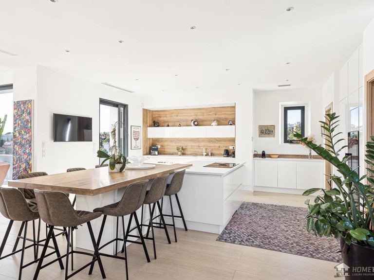 Villa for Sale in Cannes, Cannes Area 4