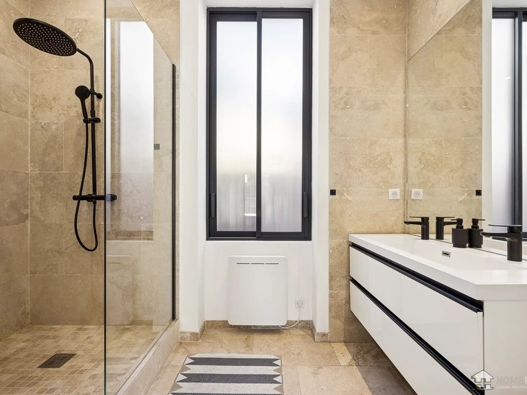 Villa for Sale in Cannes, Cannes Area 9
