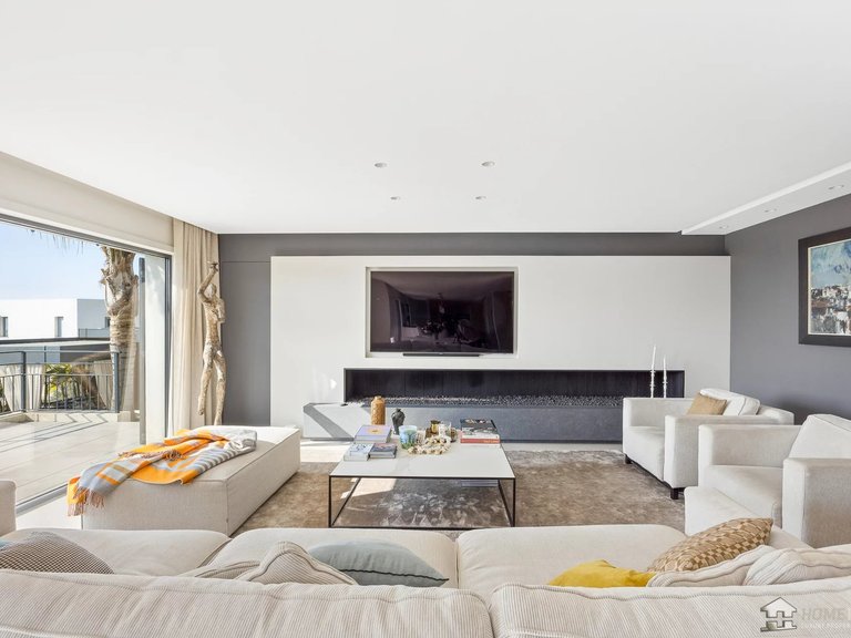 Villa for Sale in Cagnes Sur Mer, Antibes Area 6