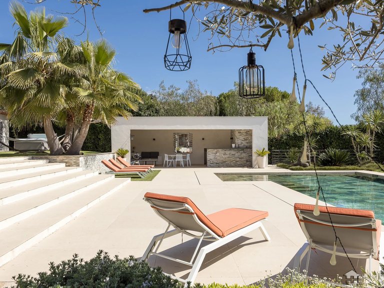 Villa for Sale in St Paul, Vence, St. Paul Area 3