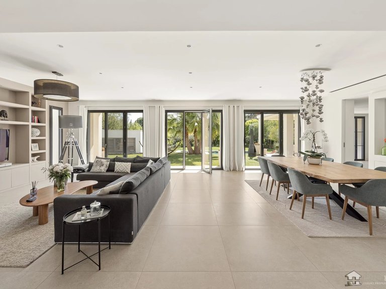 Villa for Sale in St Paul, Vence, St. Paul Area 6
