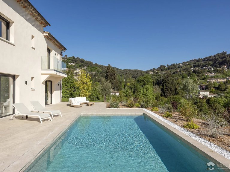 Villa for Sale in St Paul, Vence, St. Paul Area 2