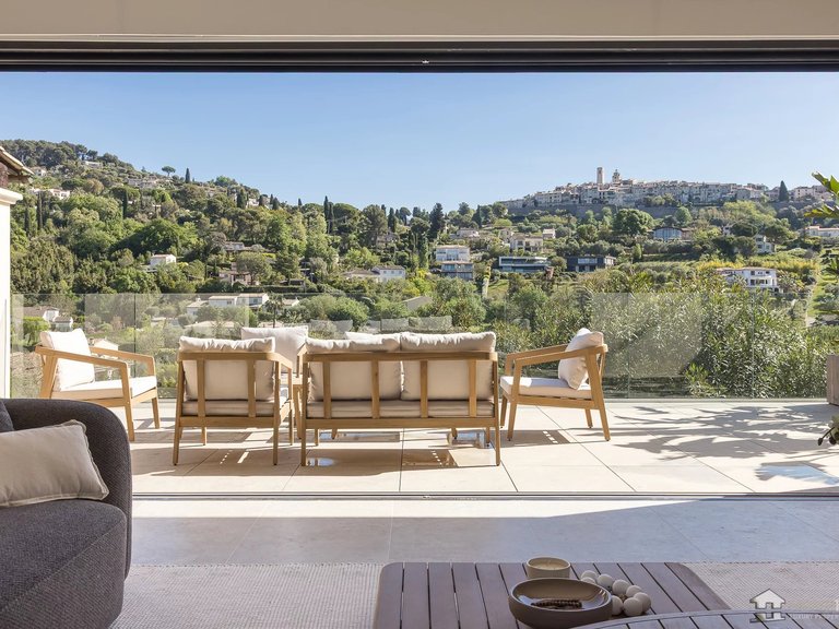 Villa for Sale in St Paul, Vence, St. Paul Area 5