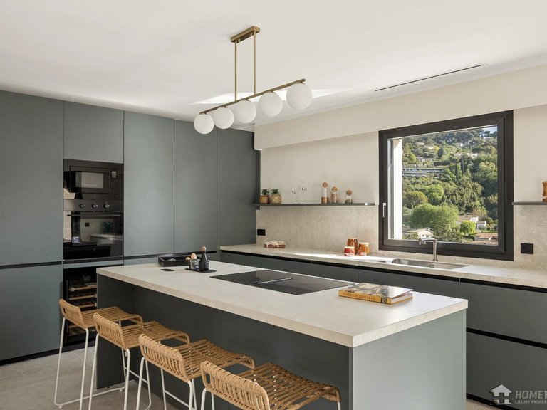 Villa for Sale in St Paul, Vence, St. Paul Area 10