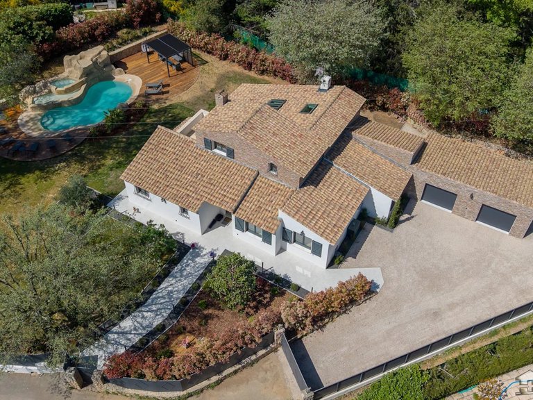 Villa for Sale in Roquefort Les Pins, Mougins, Valbonne, Grasse Area 12