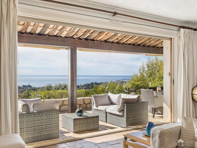 Villa for Sale in Cannes, Cannes Area 3