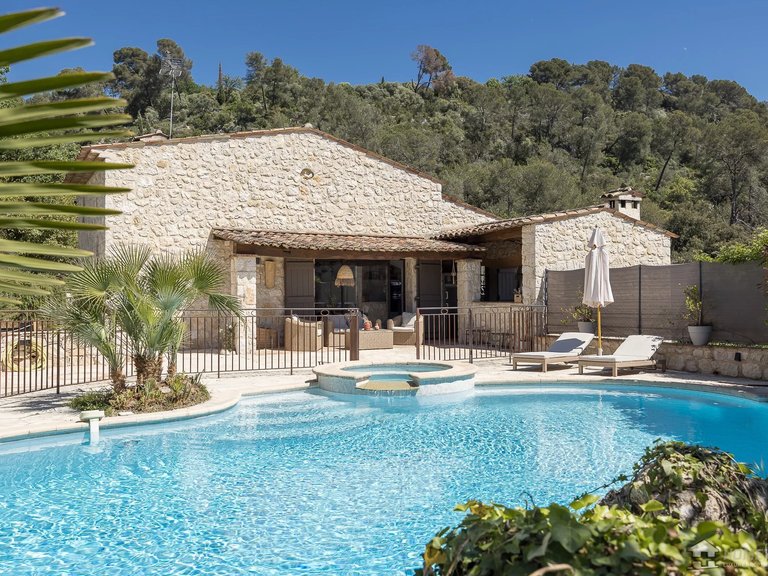 Villa for Sale in La Colle Sur Loup, Vence, St. Paul Area 8