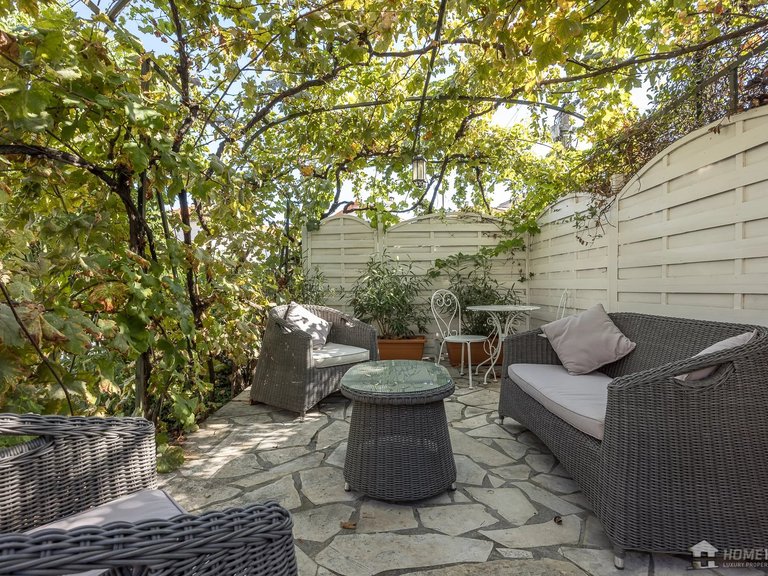 Villa for Sale in Cannes, Cannes Area 9