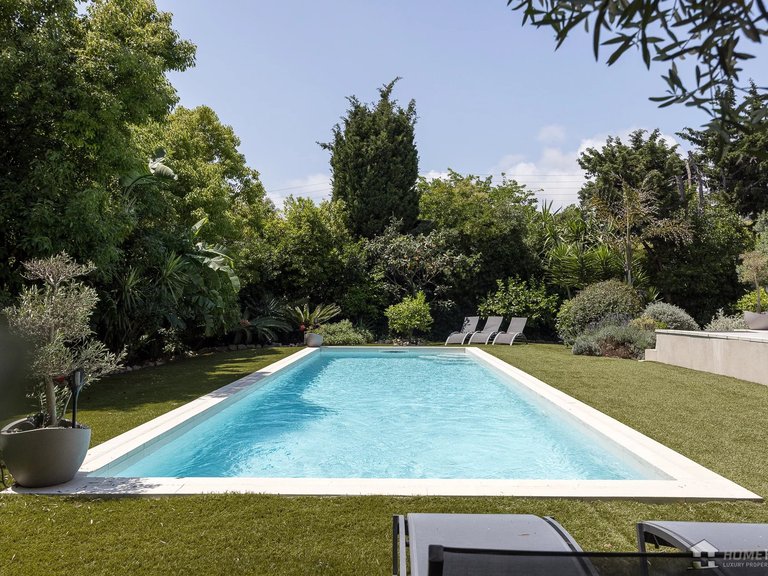 Villa for Sale in Antibes, Antibes Area 7