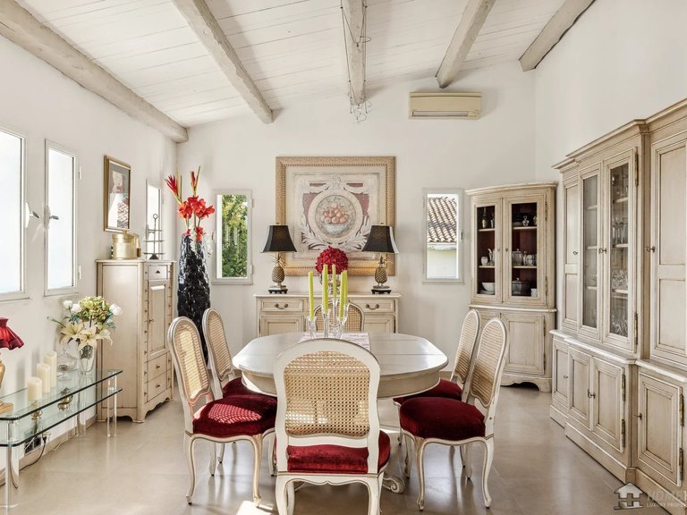 Villa for Sale in Cannes, Cannes Area 7