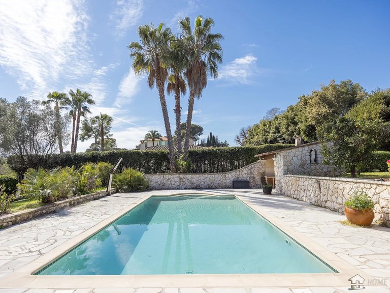 Villa for Sale in Antibes, Antibes Area 5