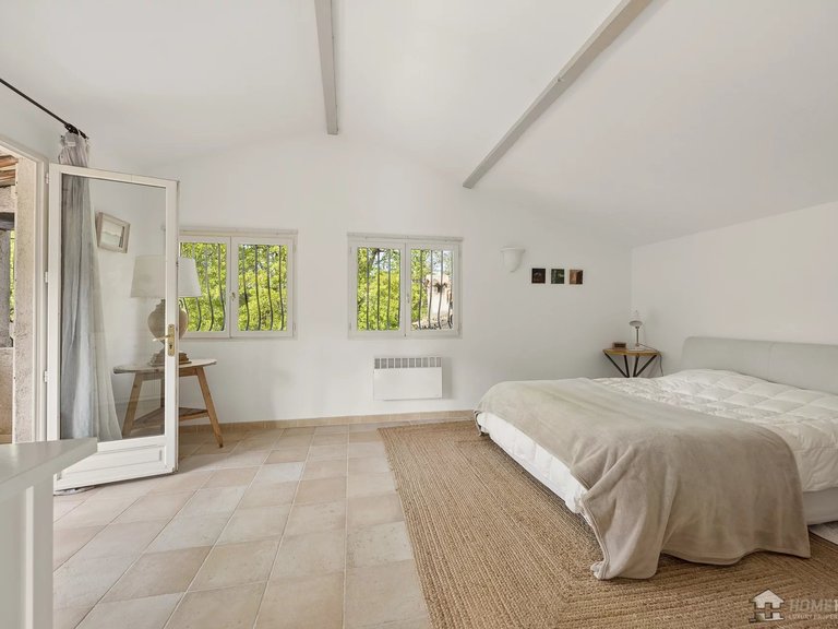 Villa for Sale in Vence, Vence, St. Paul Area 9