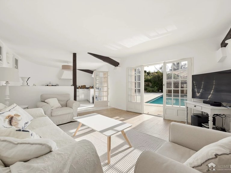 Villa for Sale in Vence, Vence, St. Paul Area 10