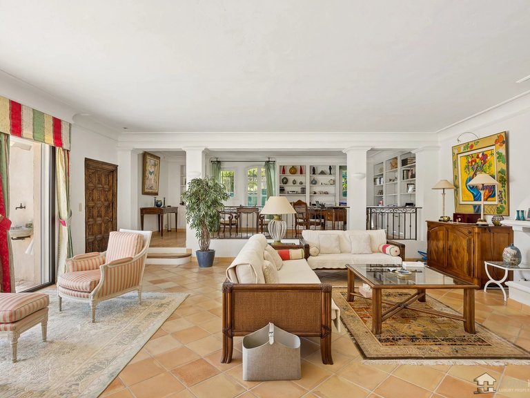 Villa for Sale in Vence, Vence, St. Paul Area 5