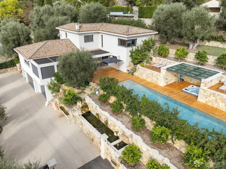 Villa for Sale in Mougins, Mougins, Valbonne, Grasse Area 17