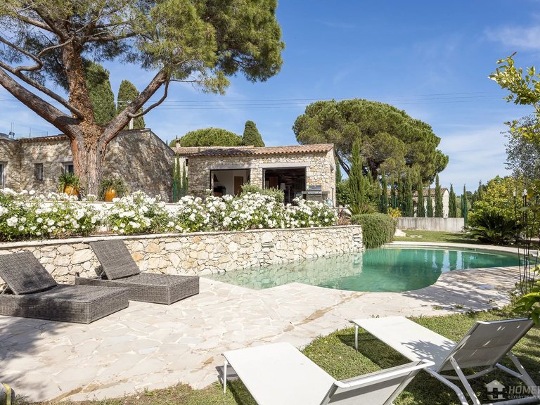 Villa for Sale in La Colle Sur Loup, Vence, St. Paul Area 2