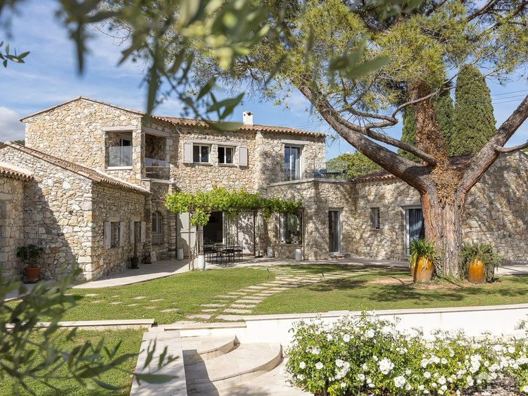 Villa for Sale in La Colle Sur Loup, Vence, St. Paul Area 3