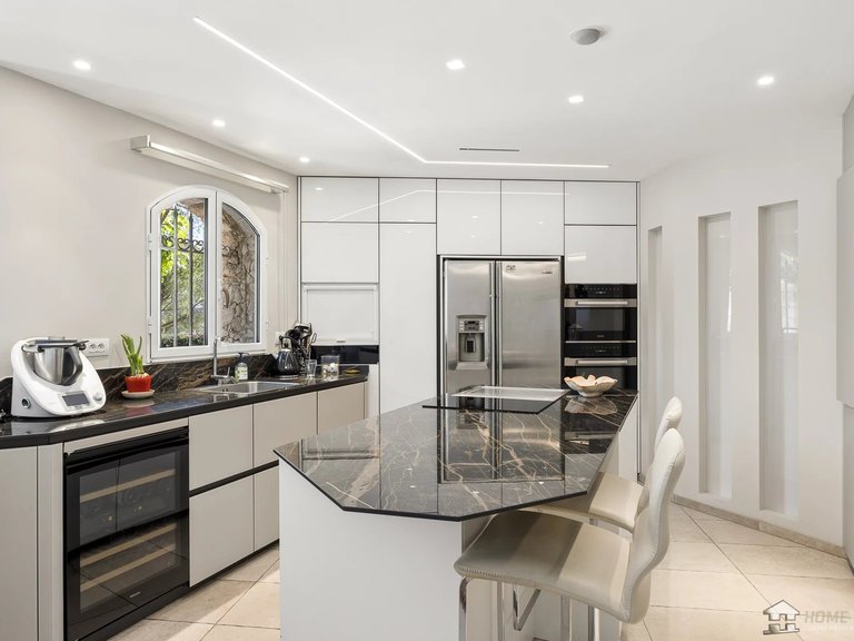 Villa for Sale in La Colle Sur Loup, Vence, St. Paul Area 7