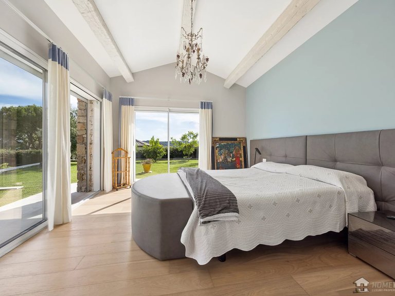 Villa for Sale in La Colle Sur Loup, Vence, St. Paul Area 10