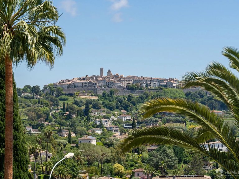 Villa for Sale in La Colle Sur Loup, Vence, St. Paul Area 2