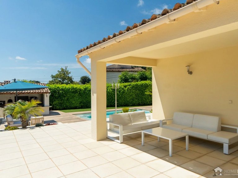 Villa for Sale in La Colle Sur Loup, Vence, St. Paul Area 5