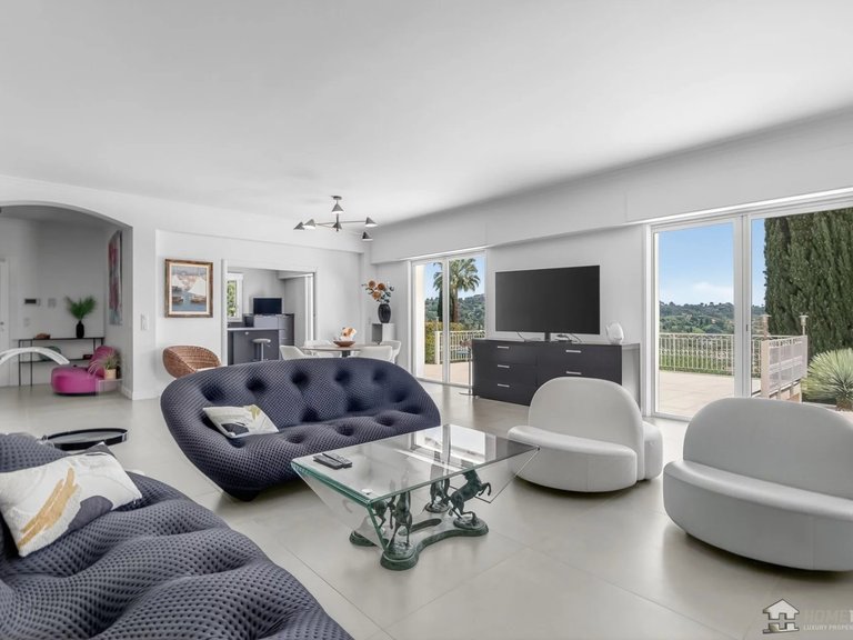 Villa for Sale in La Colle Sur Loup, Vence, St. Paul Area 9