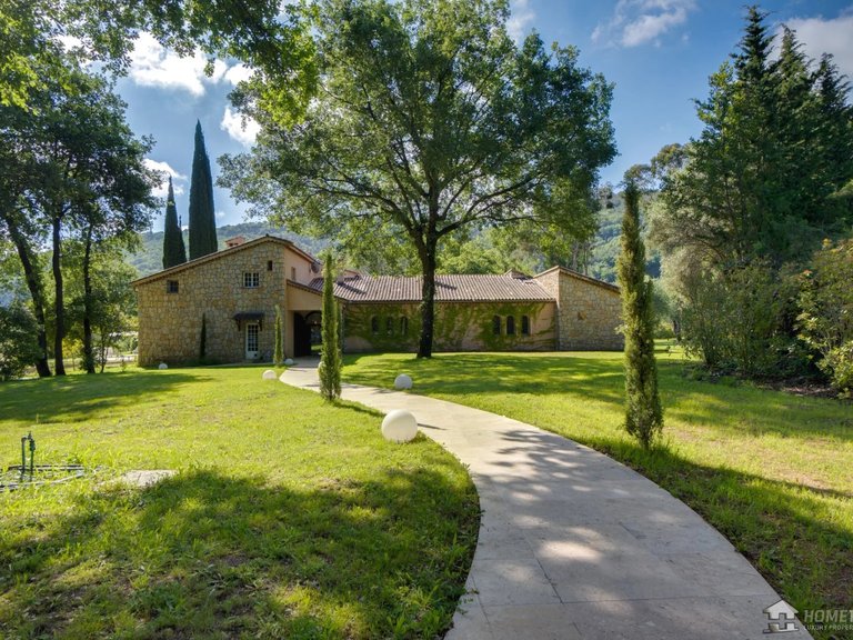 Villa for Sale in Le Bar Sur Loup, Mougins, Valbonne, Grasse Area 2