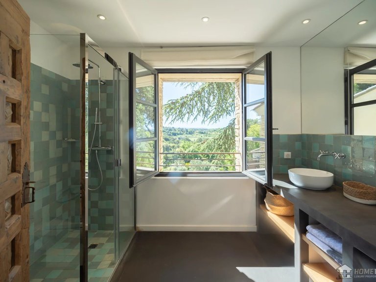 Villa for Sale in Murs, The Luberon / Vaucluse 13