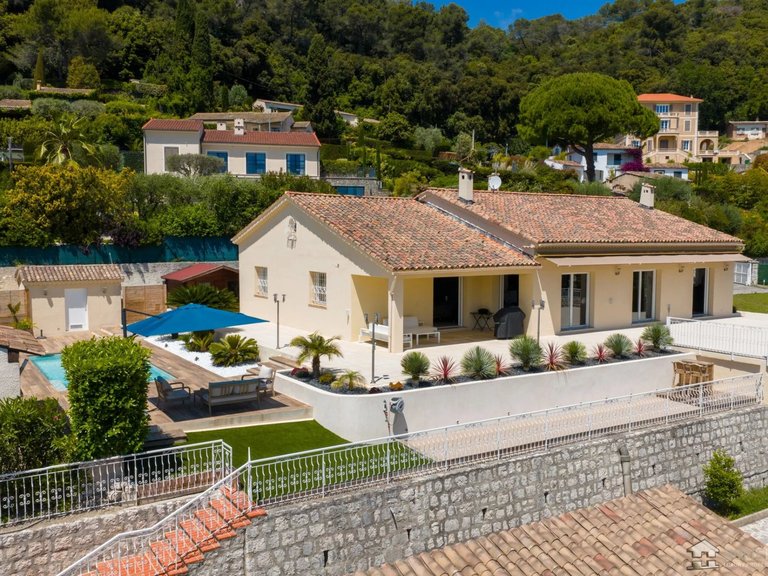 Villa for Sale in La Colle Sur Loup, Vence, St. Paul Area 11