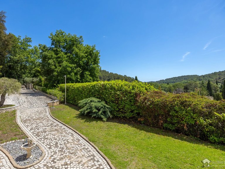 Villa for Sale in Opio, Mougins, Valbonne, Grasse Area 13