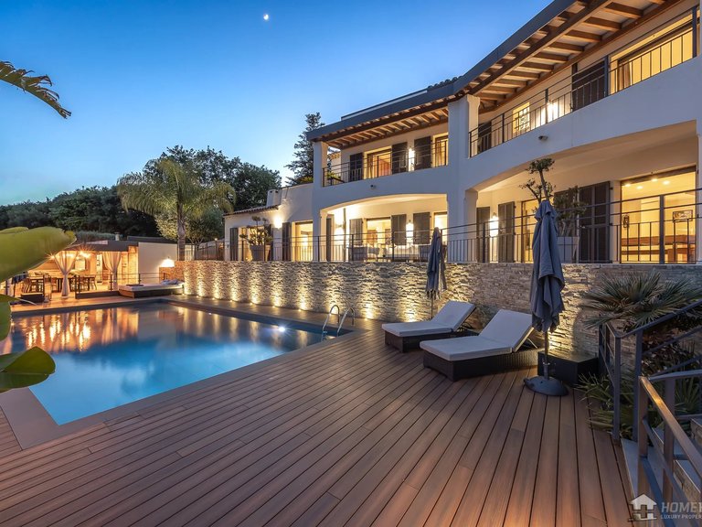 Villa for Sale in Cagnes Sur Mer, Antibes Area 11