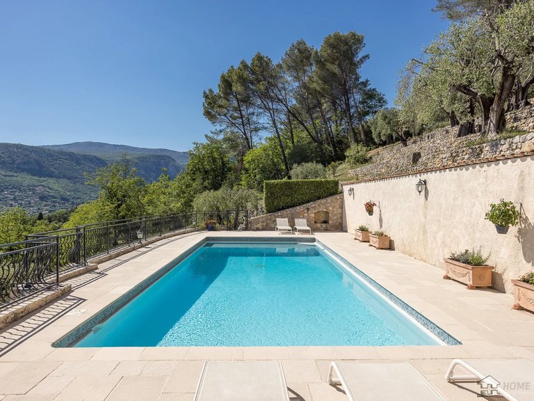 Villa for Sale in Tourrettes Sur Loup, Vence, St. Paul Area 2