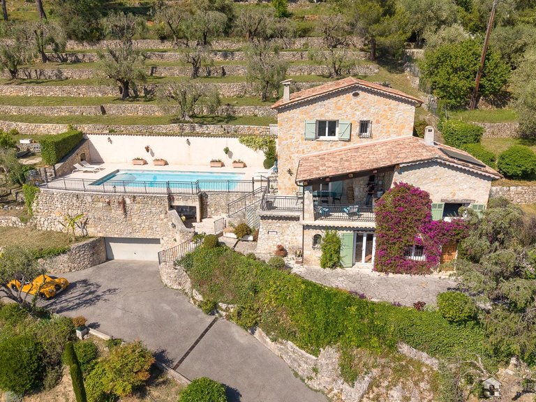 Villa for Sale in Tourrettes Sur Loup, Vence, St. Paul Area 8