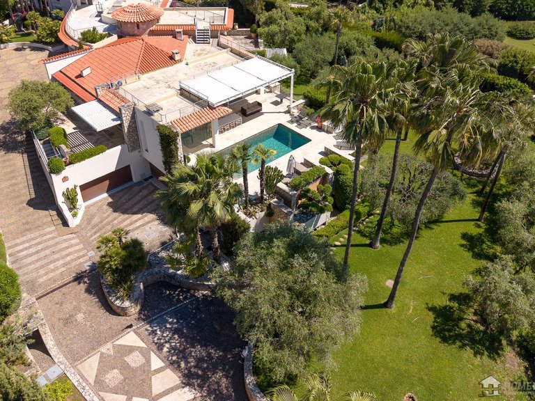 Villa for Sale in Cannes, Cannes Area 1