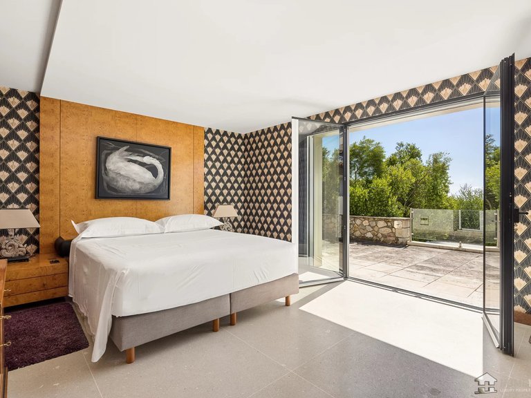 Villa for Sale in Cannes, Cannes Area 6