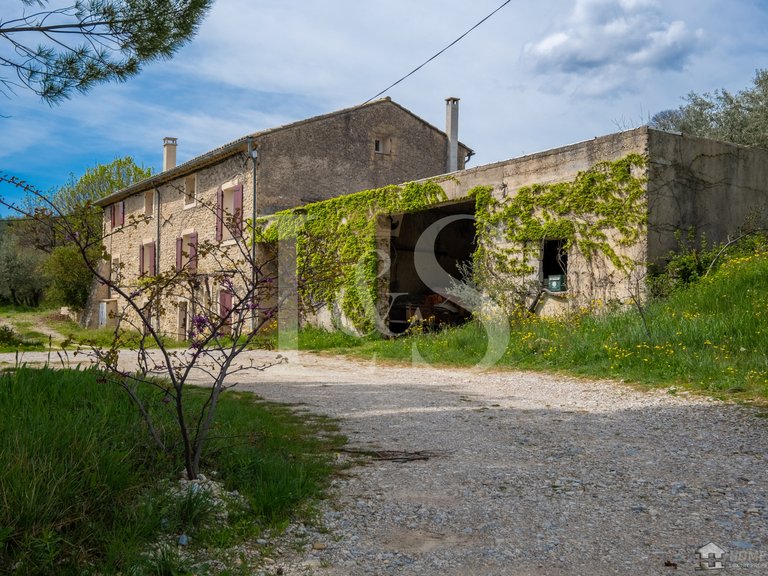 Villa for Sale in Nyons, Avignon And North Provence 4