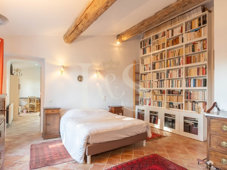 Villa for Sale in Violes, Avignon And North Provence 6