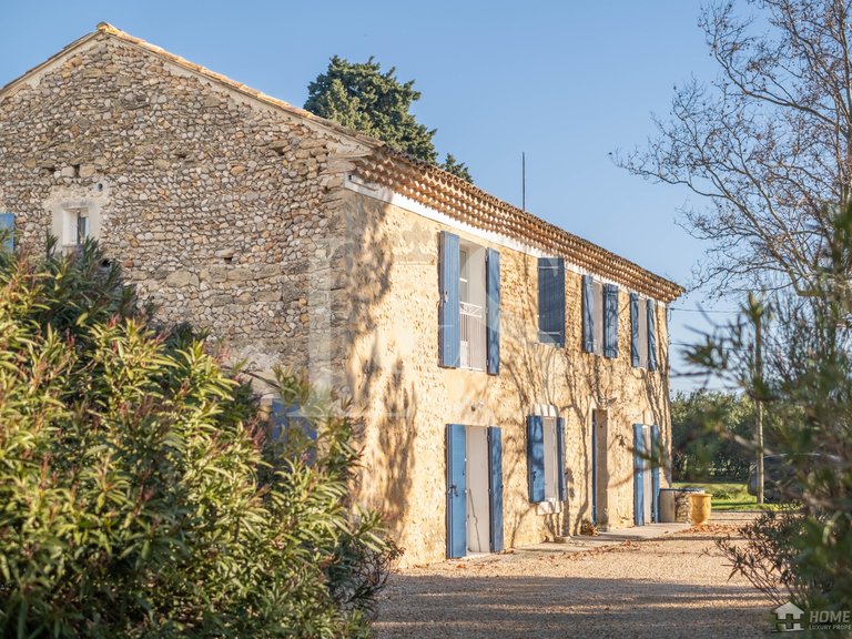 Villa for Sale in Violes, Avignon And North Provence 19
