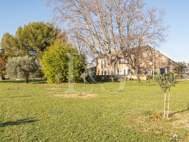Villa for Sale in Violes, Avignon And North Provence 20