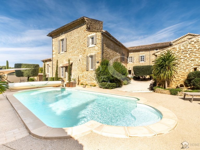 Villa for Sale in Grignan, Avignon And North Provence 4