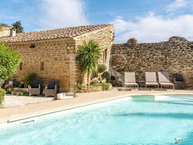 Villa for Sale in Grignan, Avignon And North Provence 5