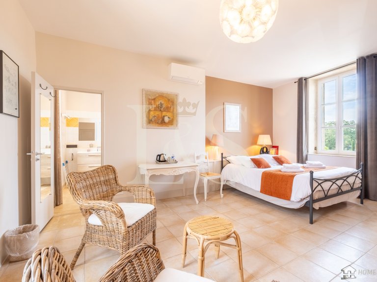 Villa for Sale in Grignan, Avignon And North Provence 15