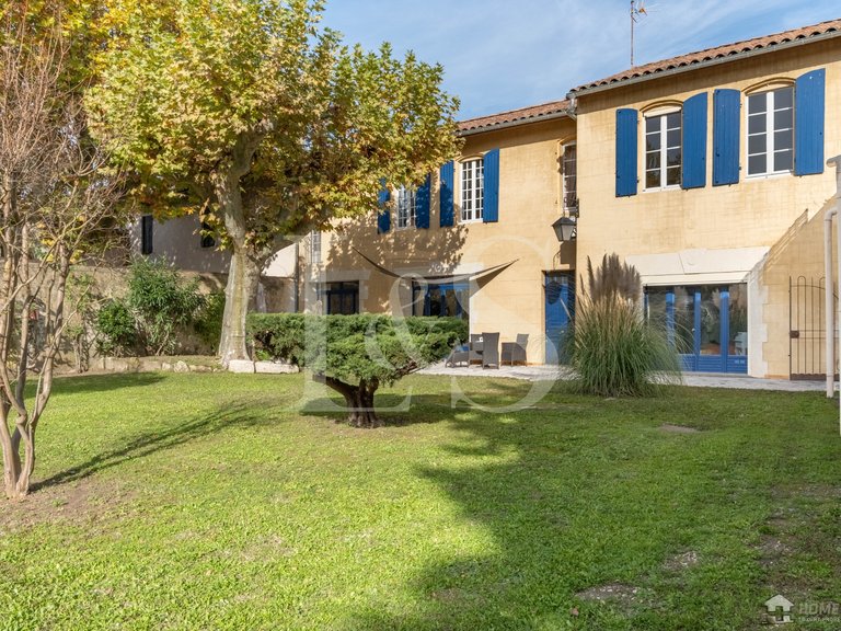 Villa for Sale in Avignon, Avignon And North Provence 1