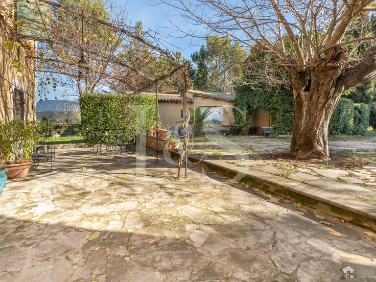 Villa for Sale in Mazan, Avignon And North Provence 6