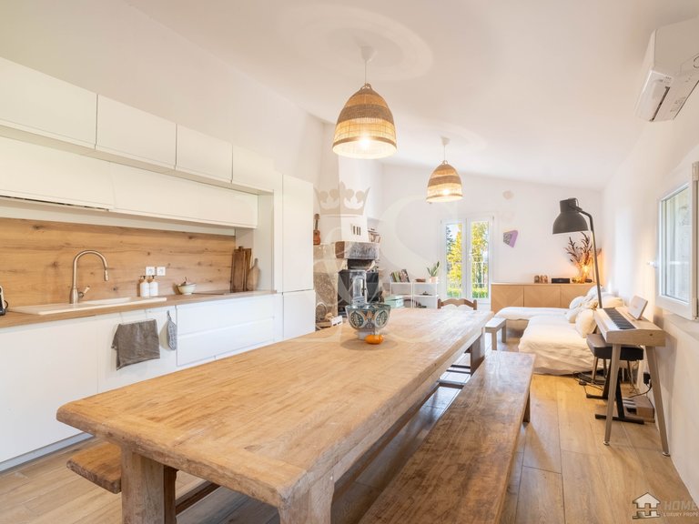 Villa for Sale in Mazan, Avignon And North Provence 9