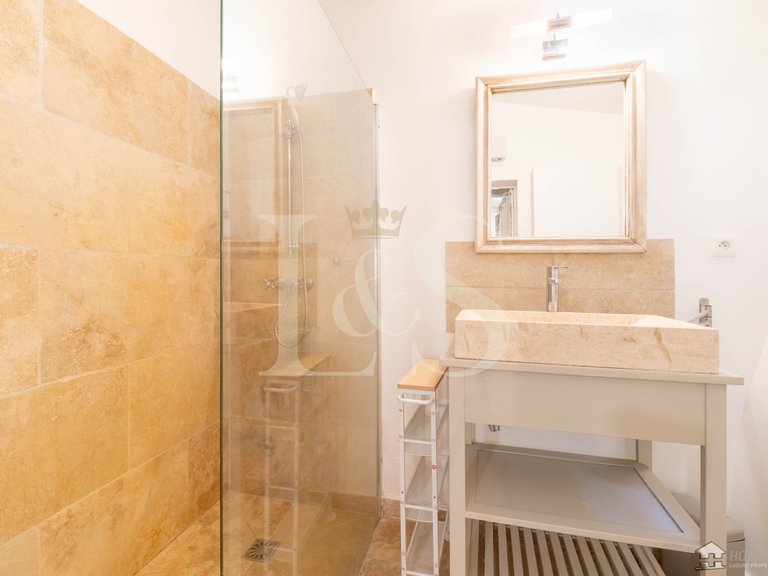 Villa for Sale in Mazan, Avignon And North Provence 17