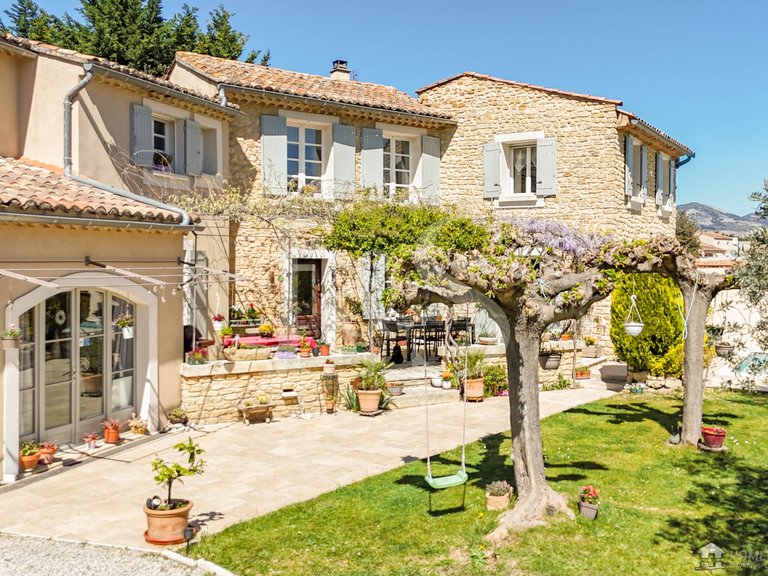 Villa for Sale in Aubignan, Avignon And North Provence 2